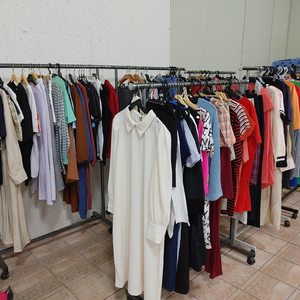 여성의류 땡처리 합니다 1500원