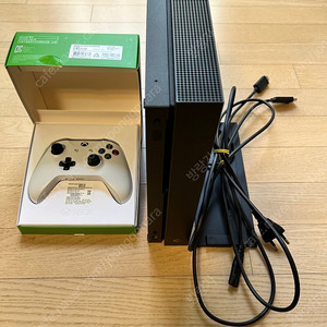 엑스박스 원 엑스(xbox one x) 기본셋 판매합니다.