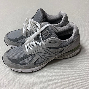 뉴발란스 990v4