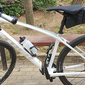 트렉 FX4 카본 하이브리드 자전거