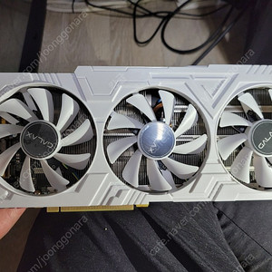 갤럭시 RTX 2070 슈퍼 화이트 그래픽카드 팔아요