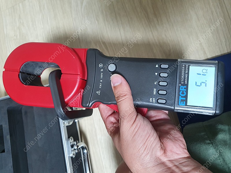 ETCR 2000A+ 클램프식 접지저항계 팝니다. 측정공구 중고나라