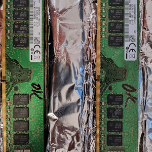 삼성 메모리 RAM 8GB PC4-21300(2666) 2Rx8 2개 8g *2=총16GB 55,000원 팝니다.