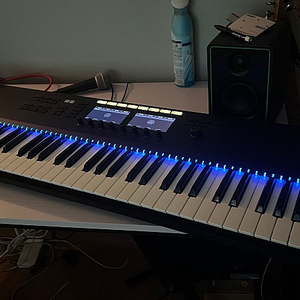 Komplete Kontrol mk2 판매합니다