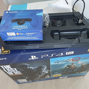 Ps4 pro 7218 1TB 팝니다.