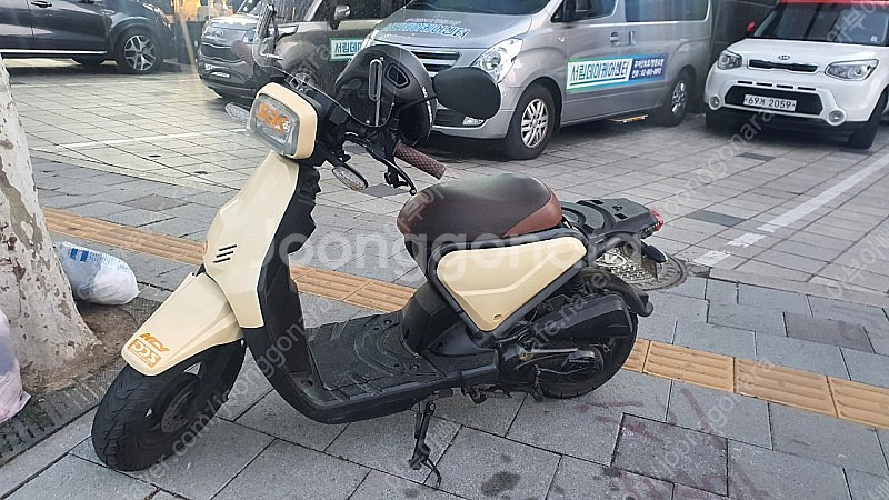 관리 잘 된 깔끔튜닝 16년 요타80 80만원--0