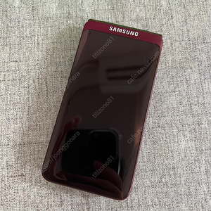 갤럭시폴더2 레드색상 S급 매우깨끗한폰 4만5천원판매합니다!