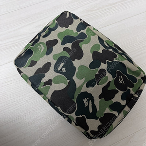 베이프(BAPE) 파우치