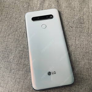 LG Q61 화이트 64기가 20년10월개통 무잔상! 6만원 판매합니다