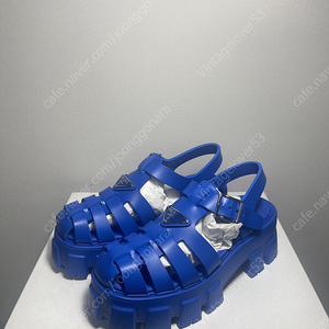 프라다 러버샌들 라이트 블루 Prada Rubber sandle blue (size36) 새상품