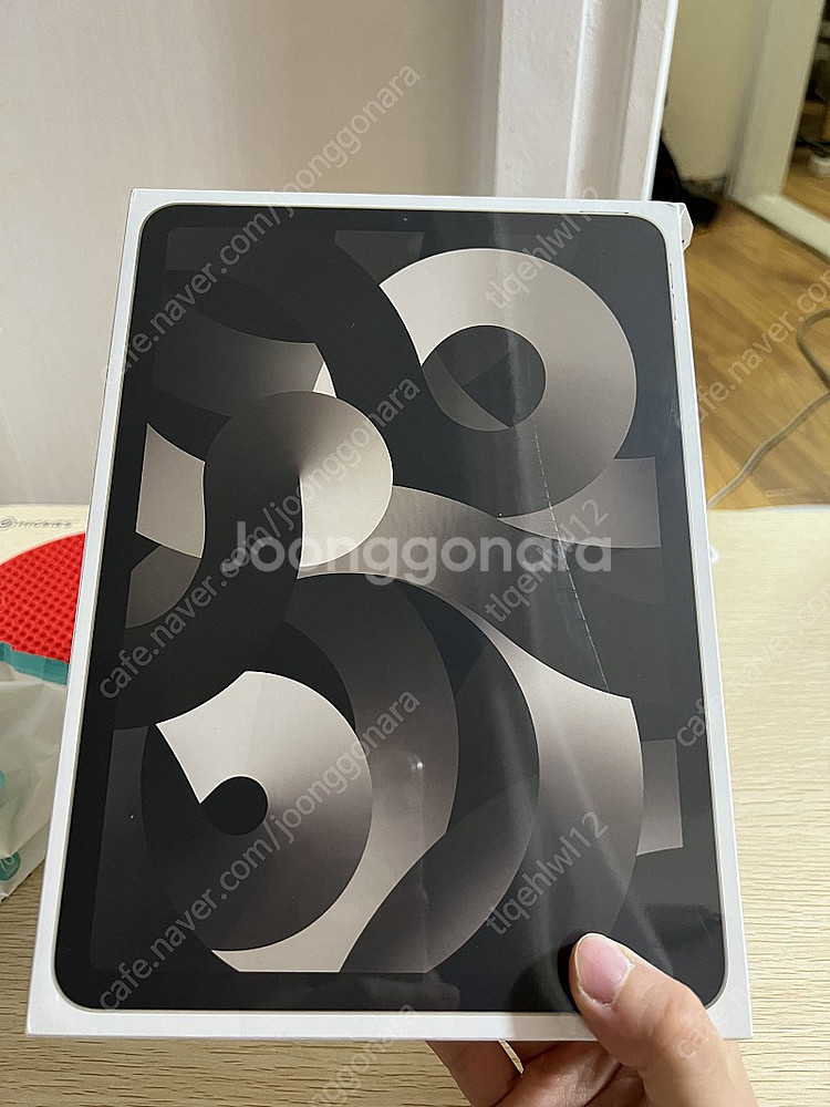 아이패드 에어 5세대 스타라이트 미개봉 팝니당--0