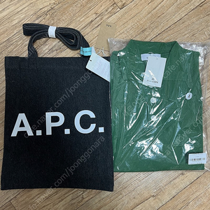 A.P.C 아페쎄 루 데님 블랙 에코백 처분 (1회 착용)