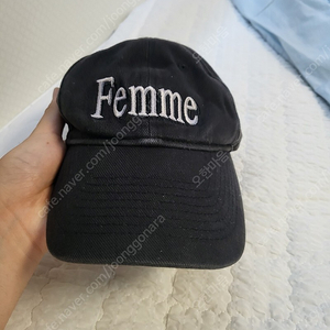 발렌시아가 femme 볼캡 모자 14만