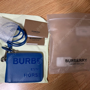 Burberry 버버리 홀스페리 패턴 지퍼지갑 새제품 정가이하 판매해요