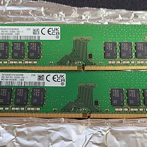 삼성 DDR4 8GB 메모리 3200 두개 팝니다