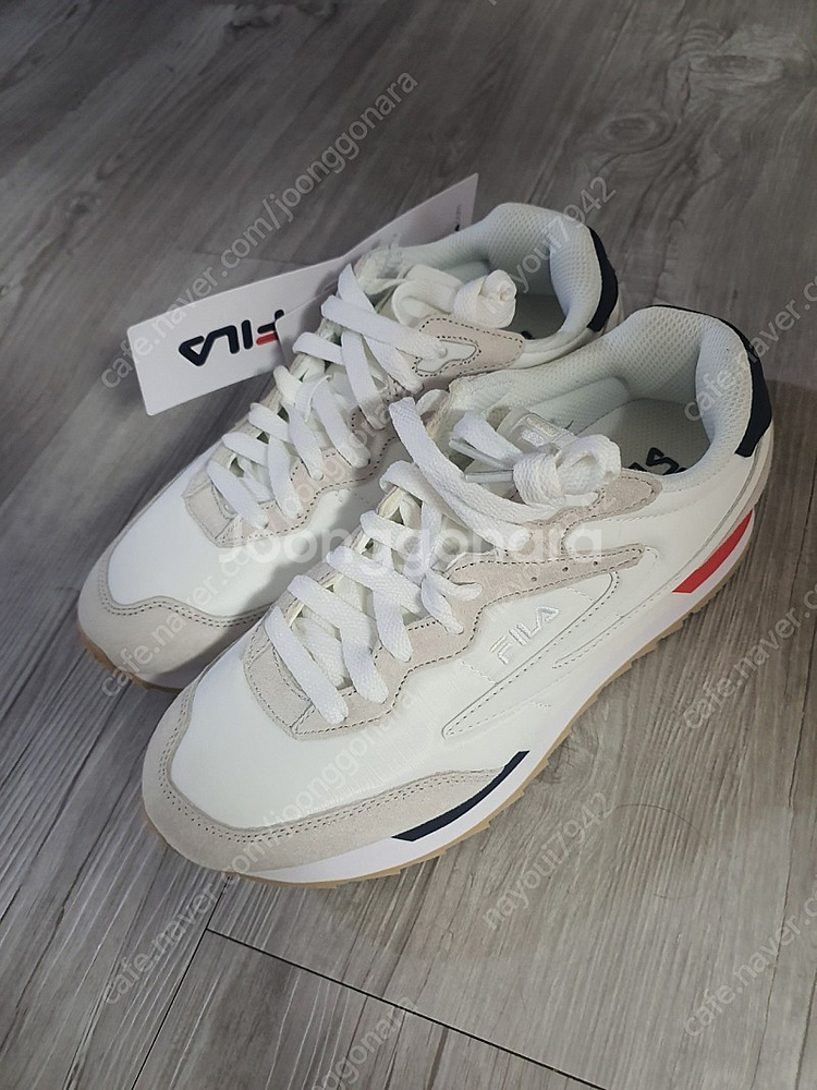 새상품)휠라모듈러스운동화240--1