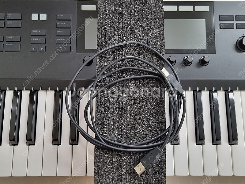 komplete kontrol s49 mk2 팝니다 !...--2