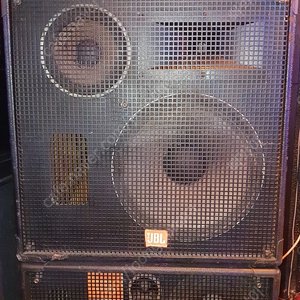 JBL MR835스피커