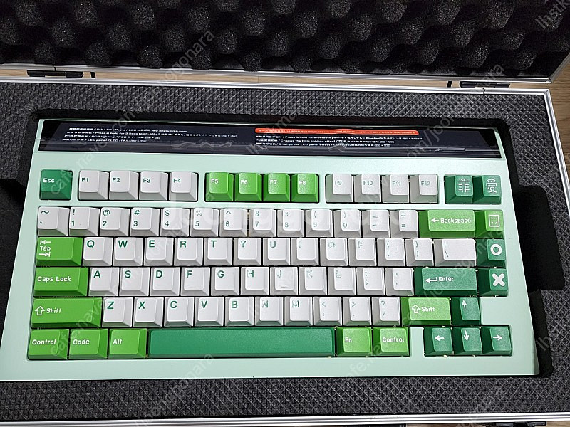 사이버보드 R3 민트색 판매합니다.--1