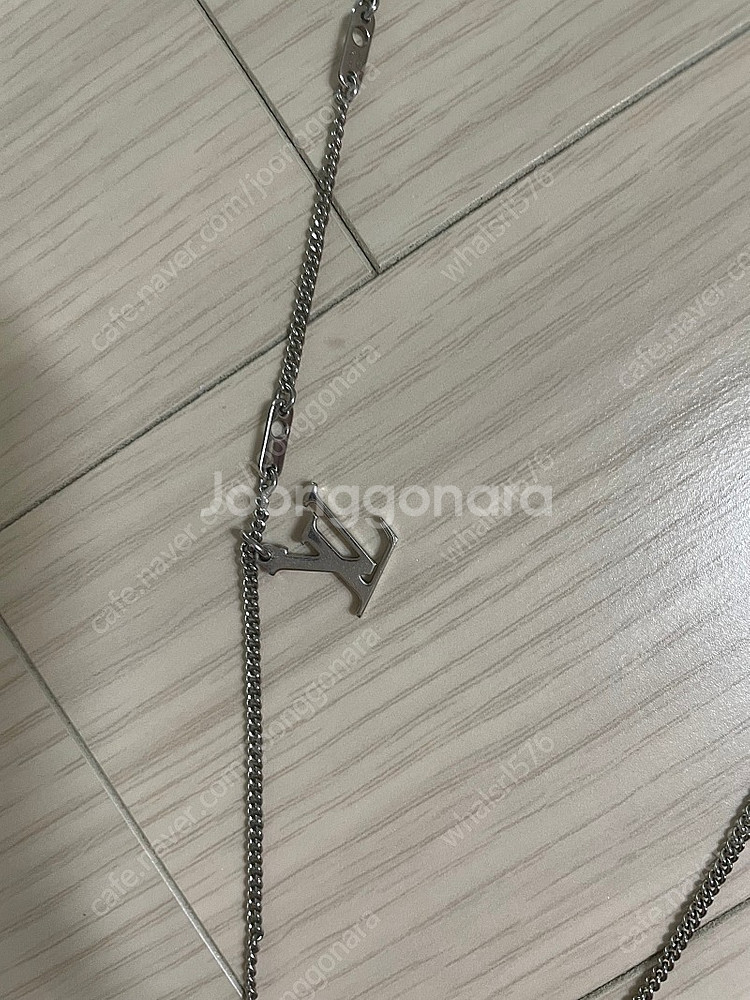 루이비통 목걸이판매합니다~~--1
