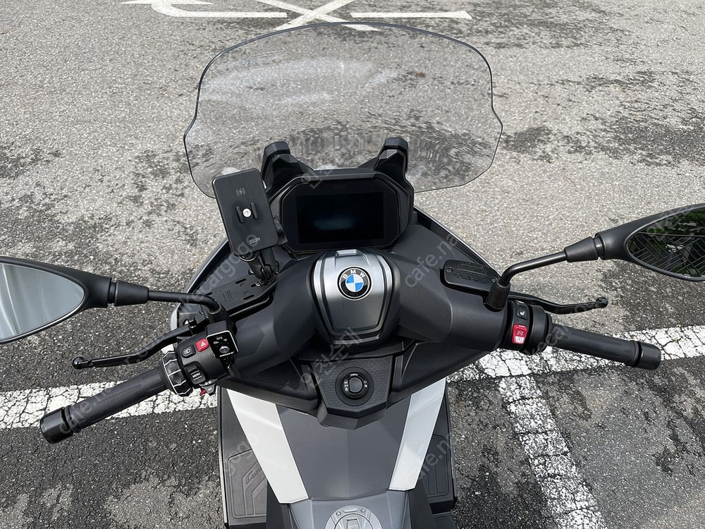 bmw c400gt 22년식 화이트 판매합니다 이미지