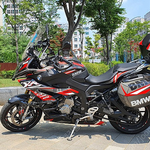 BMW S1000XR 2019 Triple Black 입양보냅니다