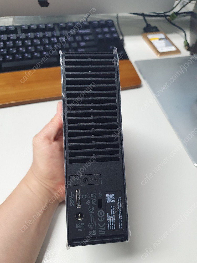 WD Elements 외장하드 케이스 + 4TB HDD 팔아요.--2
