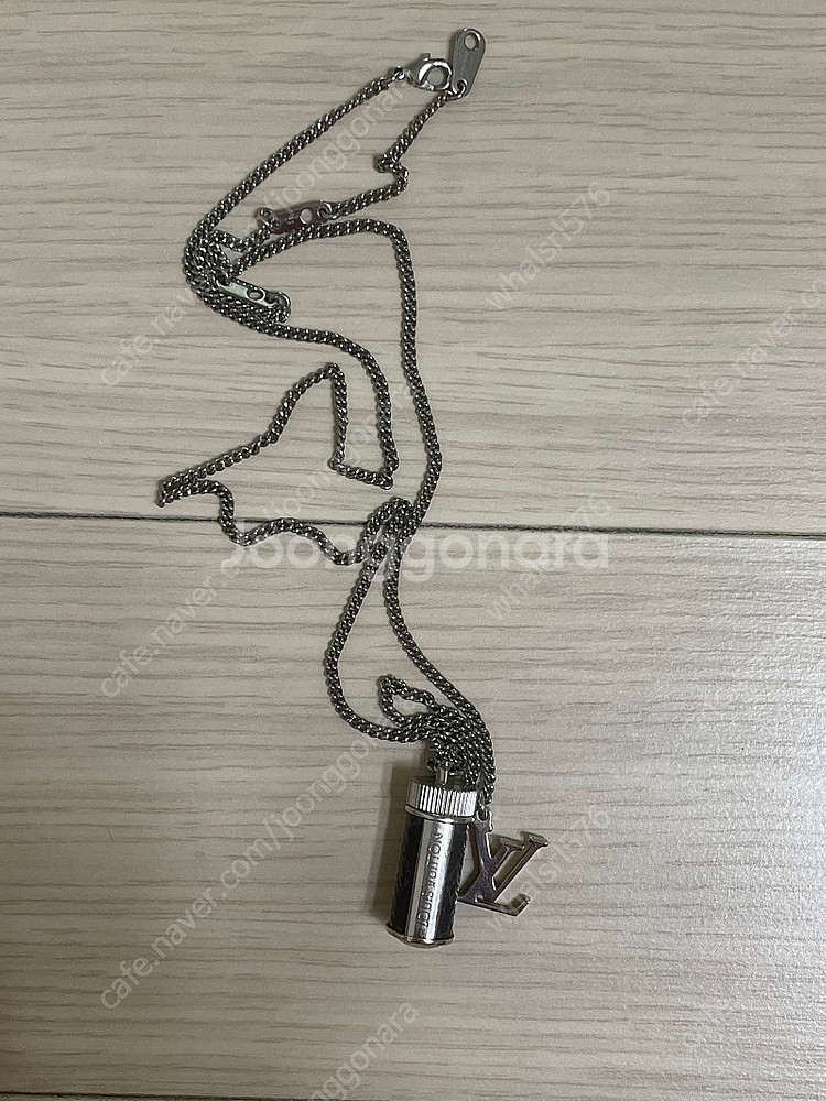 루이비통 참스 목걸이판매합니다--0