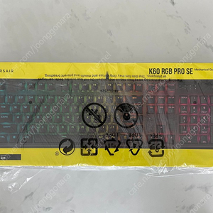 새제품 커세어 CORSAIR K60 RGB PRO SE 비올라축 한글자판 판매합니다.