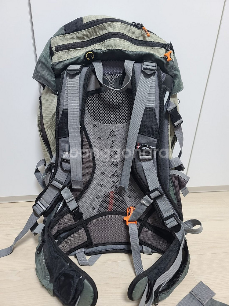 팀버라인 30리터 등산배낭(여행배낭가방)팝니다--4