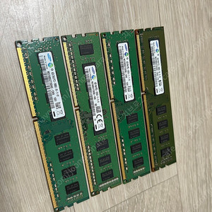 삼성 RAM 4G PC3-10600 2개, PC3-12800 2개 팝니다. 각 1만원씩