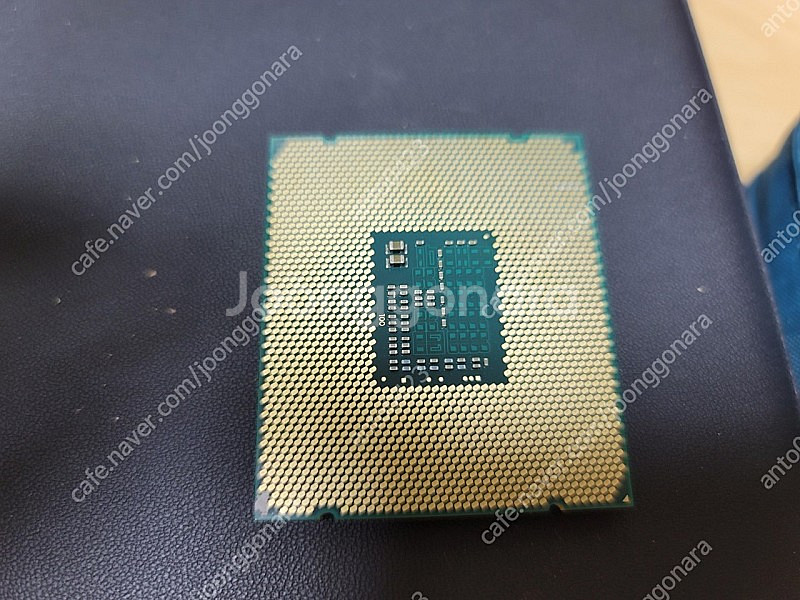 인텔 제온 CPU E5-2630V3 (2011-V3소켓...--1