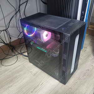 개인] 컴퓨터 본체 I7-9700F, GTX1080TI, 16GB 팝니다.