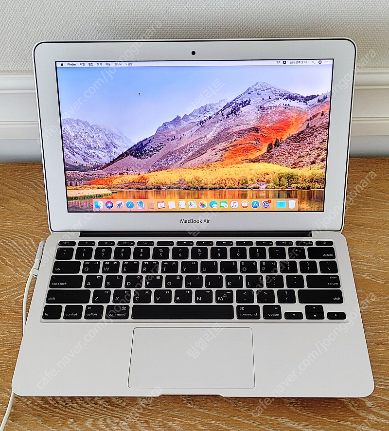【美品DE完動品】MacBook Air 11インチ Late 2010 MacBookAir(11inch, Late 2010) MacBook Air (11-inch, Late 2010