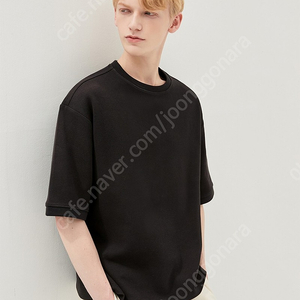 더니트컴퍼니 22ss 피케 세미 오버핏 티셔츠 블랙 블루그레이 색상 XL 사이즈 2장 묶어서 3만원에 팝니다