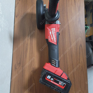 밀워키 CAG125 그라인더