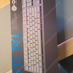 G913 TKL 화이트 색상