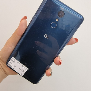 75776 LG Q8 (Q815) 네이비 64GB 7만원 판매합니다