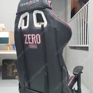 (강서 개화역) DXRACER 핑크색 게이밍 의자 체어 팝니다