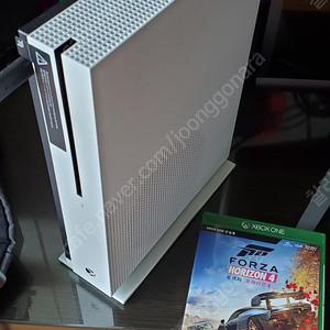 XBOX ONE 본체 + 패드 + 레이싱휠 + 게임