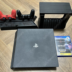 상태좋은 PS4 플스4 1TB 7218B+쿨링거치대+디스크보관함 일괄 판매합니다