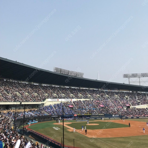 엘지 두산 21일 오렌지 3연석 구매합니다