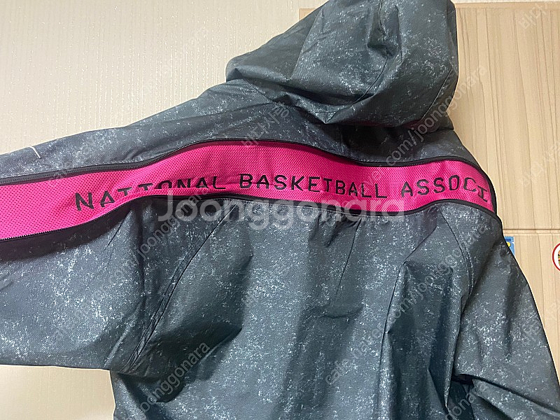 나이키 CV5606-010 NBA 후드바람막이 팝니다--5