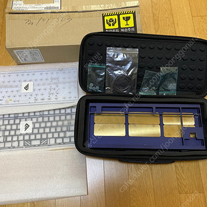 상컬트 네이비 f1-8x 미조립 판매합니다.