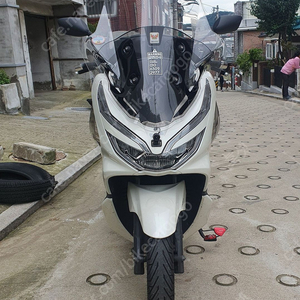 서울 20년식 pcx150 팝니다.