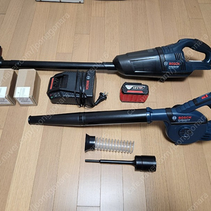 보쉬청소기(GAS18V-LI)해파필터 2개(새상품) 보쉬송풍기(GBL18V-120) 보쉬배터리(GBA18V 5.0AH) 보쉬급속충전기(AL 1860 CV)