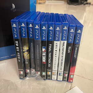 ps4 pro 팝니다(cd 포함)