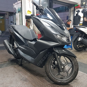 혼다 PCX 125 21년식 상태최상급 판매합니다.