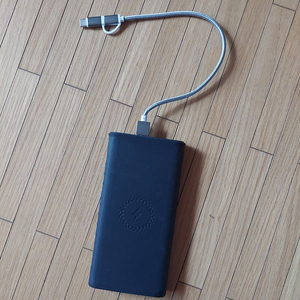 샤오미 보조배터리 10000mAh 25000에 팝니다