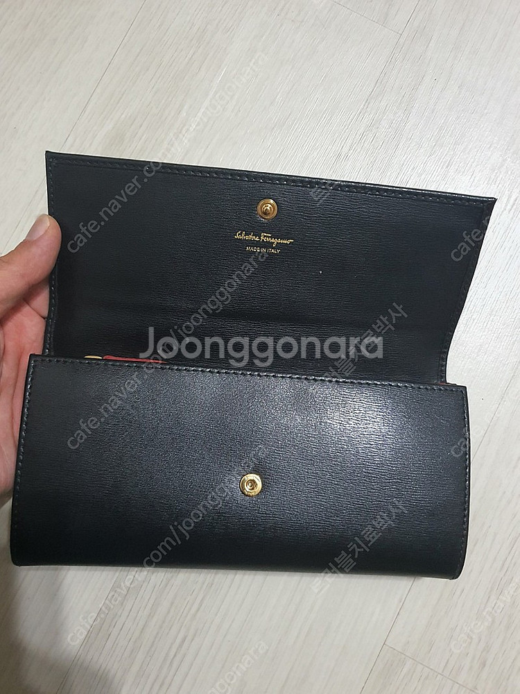 정품 페라가모 간치니 여성 장지갑--7